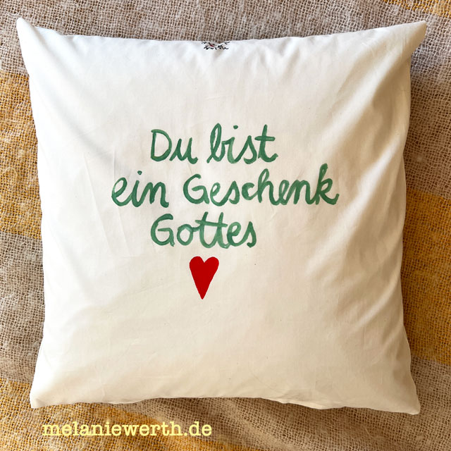 du bist ein Geschenk Gottes, individuelles handbemaltes Kissen, Geschenk zur Taufe